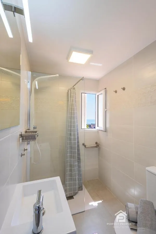 Renovated Two Bedroom Apartment In Riviera Close To The Beach Mijas